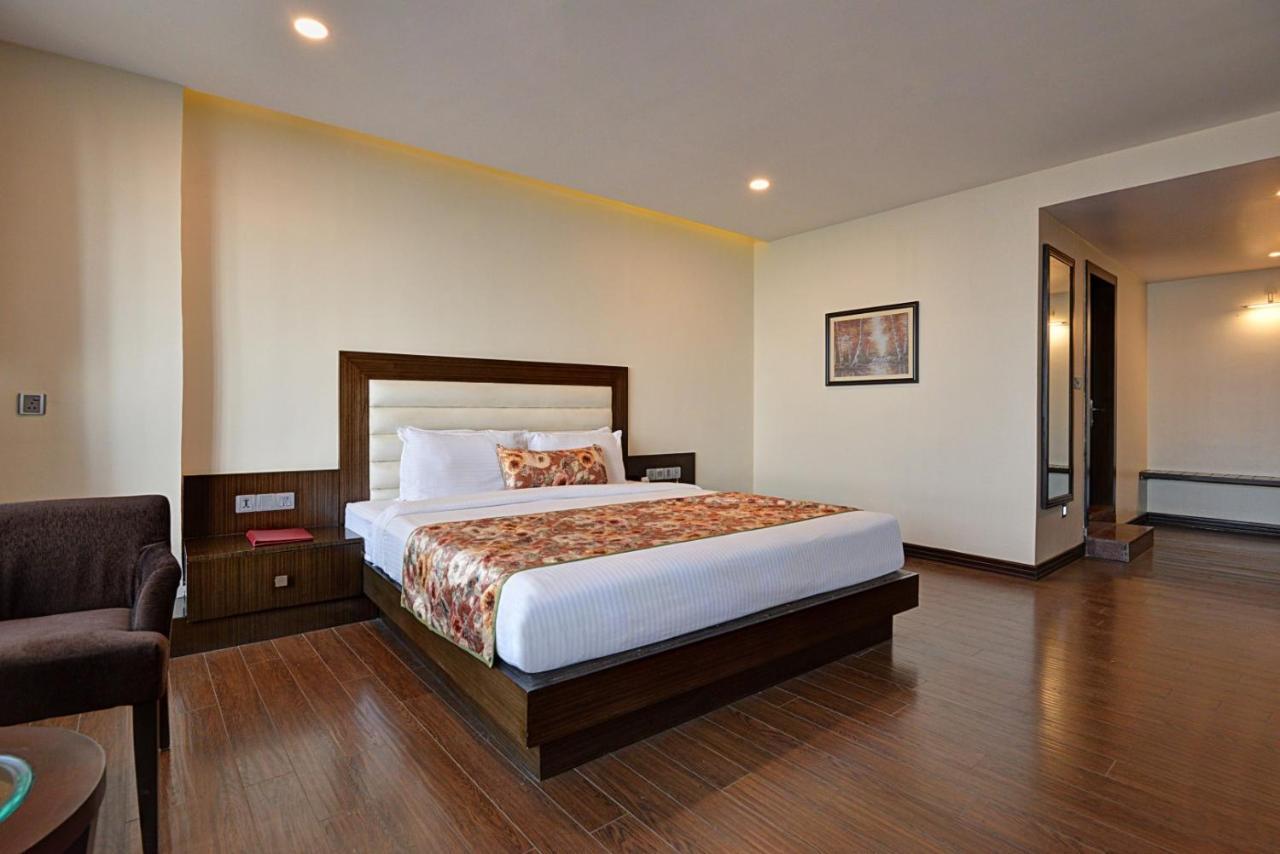 Summit Montana Suites & Spa At Mall Darjeeling  Exterior foto
