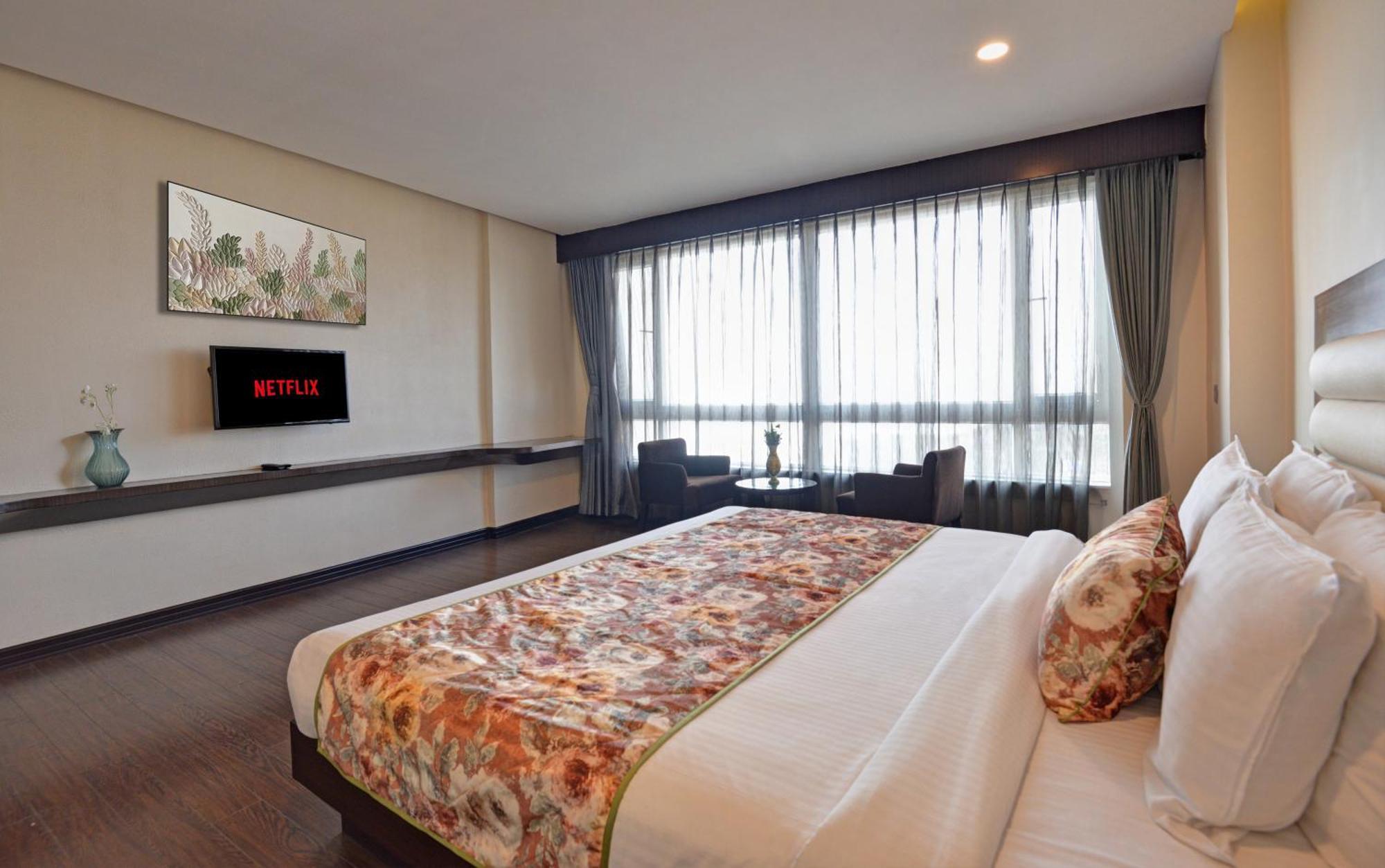 Summit Montana Suites & Spa At Mall Darjeeling  Exterior foto